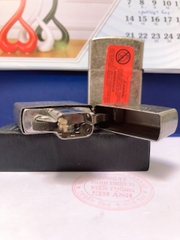 Bật Lửa Zippo SÓI GẤM LOẠI GIẢ CỔ, Vỏ bằng đồng, ruột thép không gỉ, Có Tem Đỏ