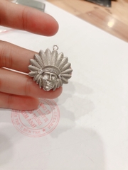 Miếng dán Eblem trang trí Zippo Mỹ, hoặc làm móc khoá, mặt dây chuyền chủ đề Thổ Dân chất liệu bạc 925, Chuẩn Zin