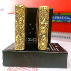 Bật lửa Zippo khắc ăn mòn Game Of Thrones Ngàn Kím, Vỏ bằng đồng có tem đỏ ăn mòn