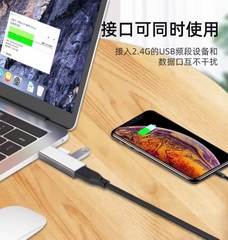 Thiết bị mở rộng cổng USB ( Hub USB), từ 1 ra 3 cổng USB, giúp công việc thuận tiện không phải thay chuôi cắm nhiều lần