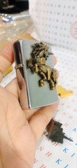 Eblem trang trí Zippo chủ đề Ngựa 1 Sừng chất liệu hợp kim nhôm, hàng chuẩn zin nhập Mỹ