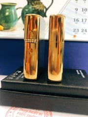 Bật lửa Zippo Màu Vàng loại Xước Ngang , vỏ đồng có tem đỏ