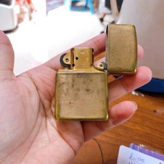 Bật lửa Zippo Mỹ Brass khắc ăn mòn FISNERMAN'S WMARF, mộc ngược ngược, sản xuất 1995