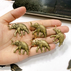 Eblem Zippo Mỹ chủ đề Voi và hàm cá mập chất liệu Solid Brass đồng nguyên chất, Hàng Zin Mỹ