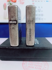 Bật lửa Zippo khắc ăn mòn xe Jeep màu Bạc loại giả cổ, có tem đỏ