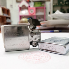 Bật lửa Zippo Mỹ Chrome xước ngang, Khắc ăn mòn đổ sơn Philip Morris, sản xuất 1988, Hàng chính hãng