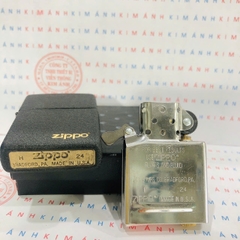 Bật lửa Zippo Mỹ Biểu Tượng Hoà Bình Black Crackle, hàng chính hãng có giấy nhập khẩu gửi kèm theo đơn hàng