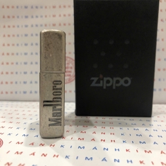 Hộp quẹt, bật lửa Zippo chủ đề Marlboro giả cổ bạc, Kim Ánh nhập hàng loại 1 vỏ bằng đồng có dán tem đỏ