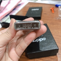 Bật lửa Zippo Mỹ chrome brushed khắc ăn mòn đổ sơn 2ND Amendment , Hàng chính hãng