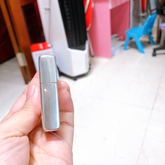Bật lửa Zippo lacke bạc khắc ăn mòn full nắp tướng Mac Arthur, sản xuất 1994