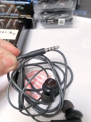 TAI NGHE ĐIỆN THOẠI DÙNG CHO SAMSUNG S8,S9 hiệu AKG , CÓ HỘP