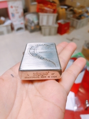 Bật lửa, hộp quẹt Zippo Mỹ Lacke bạc FOREVER LASTING, khắc ăn mòn full nắp, Hàng chính hãng