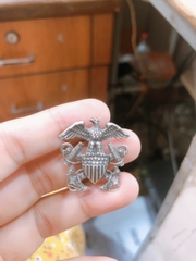 Eblem trang trí Zippo Mỹ chủ đề  Logo Hải Quân chất liệu bạc 925, Zin nhập Mỹ