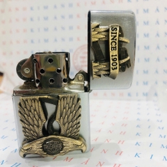 Eblem dán trang trí Zippo chủ đề Harley Davidson, chất liệu Brass đồng nguyên chất, hàng chuẩn zin Mỹ