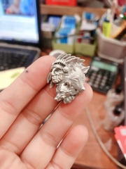 Miếng dán Eblem trang trí Zippo Mỹ chủ đề Thổ Dân và Chó Sói chất liệu bạc 925, Chuẩn Zin sản xuất Mexico