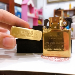 Bật lửa Zippo khắc ăn mòn 3 mặt Play Boy A Sweet Kiss - Nụ hôn ngọt ngào, Vỏ bằng đồng, có tem đỏ