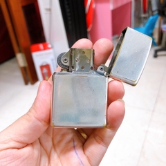 Bật lửa Zippo lacke bạc khắc ăn mòn full nắp tướng Mac Arthur, sản xuất 1994