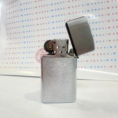 Bật lửa Zippo Mỹ Slim Brushed Chrome, hàng chính hãng có giấy nhập khẩu gửi kèm theo đơn hàng