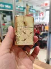 BẬT LỬA ZIPPO KHẮC CHÌM HÌNH CÁ CHÉP HOÁ RỒNG, VỎ ĐỒNG RUỘT THÉP CÓ TEM ĐỎ