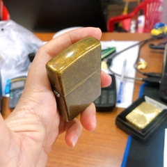 Bật lửa Zippo Mỹ Antique Brass mã 201FB Màu Vàng Giả Cổ, Hàng chính hãng