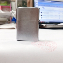 Bật lửa Zippo Mỹ  Chrome xước ngang, Khắc ăn mòn Zippo Windproof Lighter, sản xuất 1991, chữ xéo, mộc ngược, Chính hãng