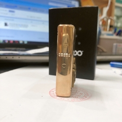 Bật lửa Zippo Mỹ Vintage Brushed Brass - đầu bằng đít bằng, Eblem Đầu Bò Solid Brass đồng nguyên chất, Hàng chính hãng