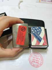 Bật Lửa Zippo La mã mẫu Bạc Xước in sơn hoạ tiết Lá Cờ Mỹ, Vỏ bằng đồng, ruột thép  CÓ TEM ĐỎ