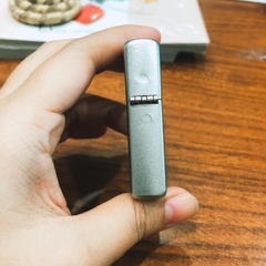 Bật lửa Zippo Mỹ Satin Chrome  in sơn số 8 và ngọn lửa, Hàng chính hãng