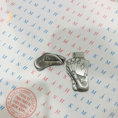 Eblem dán trang trí Zippo chủ đề Thần Bài, chất liệu hợp kim nhôm, hàng chuẩn zin Mỹ