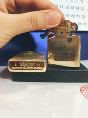 BẬT LỬA ZIPPO MỸ 204 Brushed brass, Khắc ăn mòn chủ đề Thuận Buồm Xuôi Gió, Hàng chính hãng