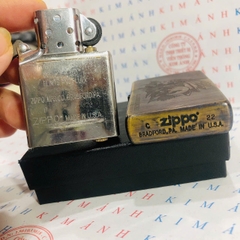 Hộp quẹt, bật lửa Zippo Mỹ Brass đồng, chủ đề Thổ Dân Da Đỏ và Chó Sói, Hàng chính hãng nhập Mỹ