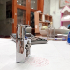 Bật lửa Zippo Mỹ Armor high polish chrome mã 167, Eblem đầu bò bạc khối nguyên chất, Mộc ngược, Hàng chính hãng