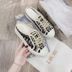 đạp gót dior