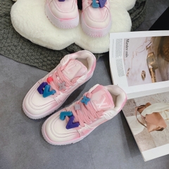 LV maxi hồng charm