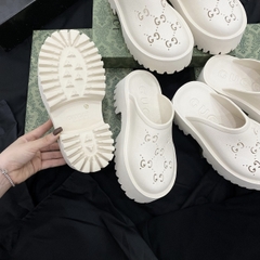 sục gucci trắng kem