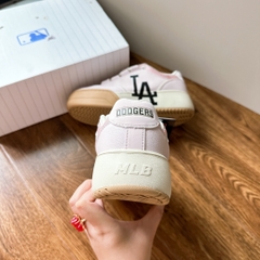 mlb wide hồng