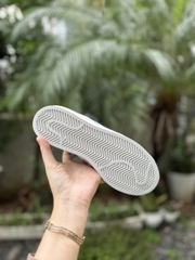 sò trắng xanh