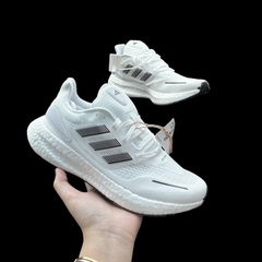PUREBOOST TRẮNG