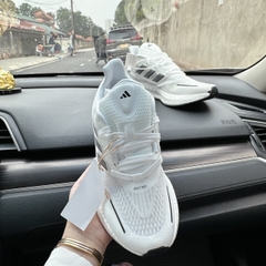 PUREBOOST TRẮNG