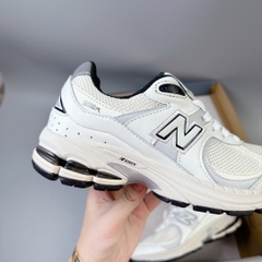 nb2002 trắng đen SALE