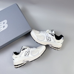 nb2002 trắng đen SALE
