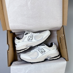 nb2002 trắng đen SALE