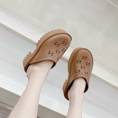 sục gucci nâu