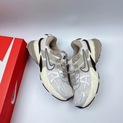 nike v2k kem nâu