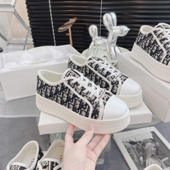 dior đen đế cao