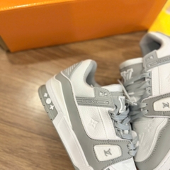 LV trainer xám
