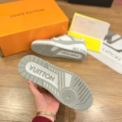 LV trainer xám
