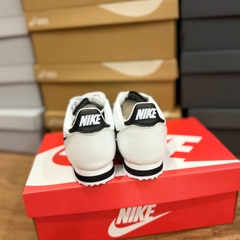 nike cortez trắng đen