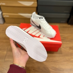 nike cortez trắng đen