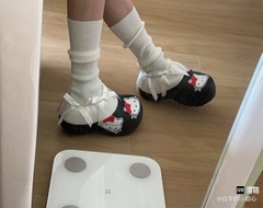 sục hello kitty đen